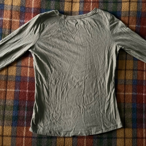 Cat & Jack Festive Llama Long Sleeve Tee (green/grey graphic tee) - Picture 2 of 4